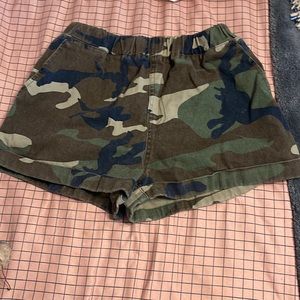 Camo high waisted forever 21 shorts